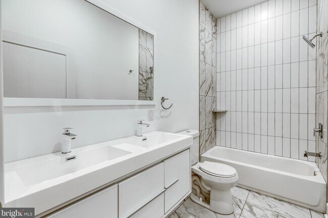 Building Photo - Brand New Luxury Apartments