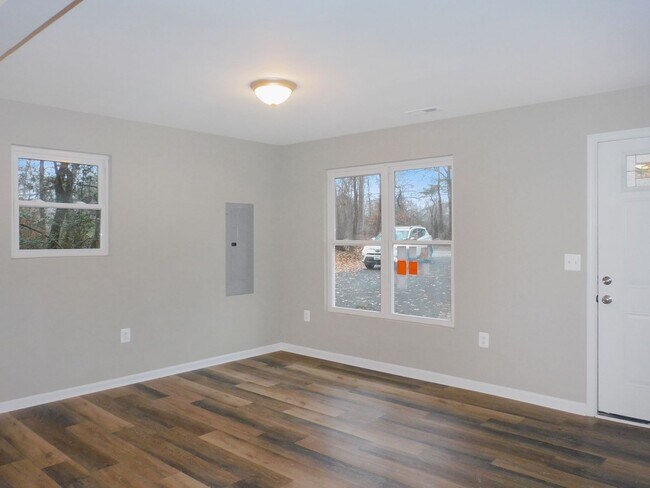 Building Photo - 11415 H G Trueman Rd