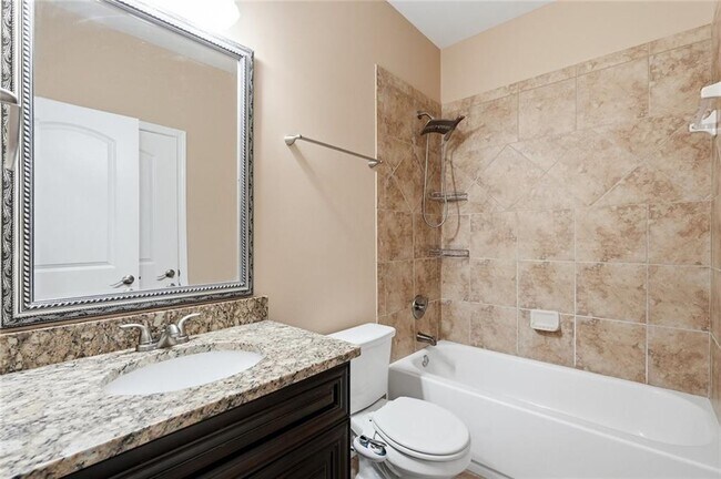 Building Photo - 3475 Golfe Links Dr