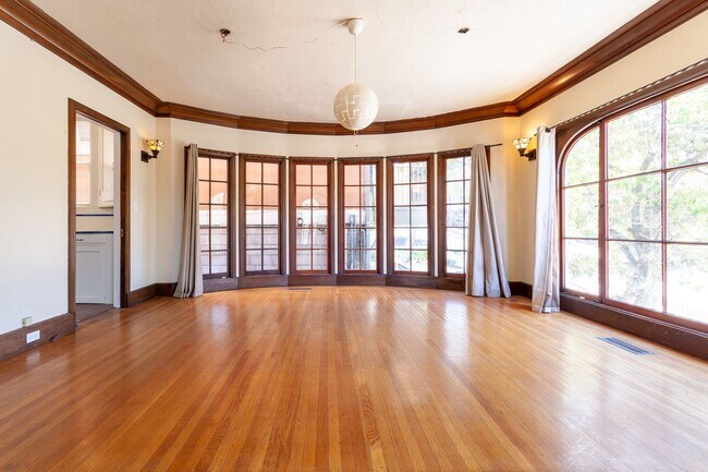 Building Photo - 2311 Hearst Ave
