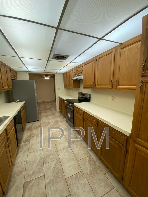 Building Photo - 1710 Palm Valley Dr W