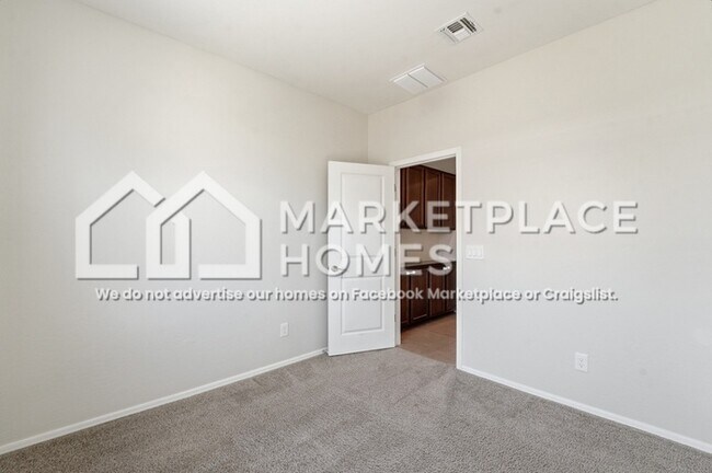 Building Photo - 22617 E Via Las Brisas