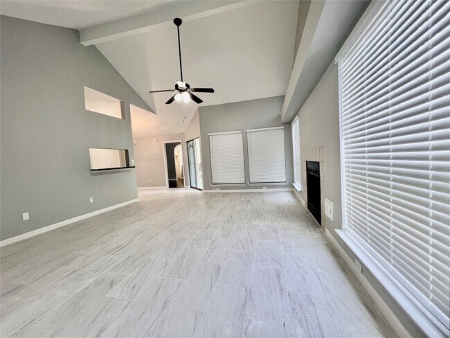 Primary Photo - 15543 Scenic Haven Dr