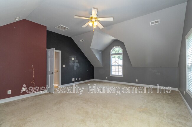 Building Photo - 8334 Bay Gardens Ln