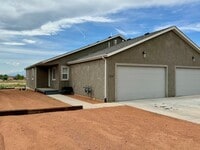 Building Photo - 324-326 W Coral Dr