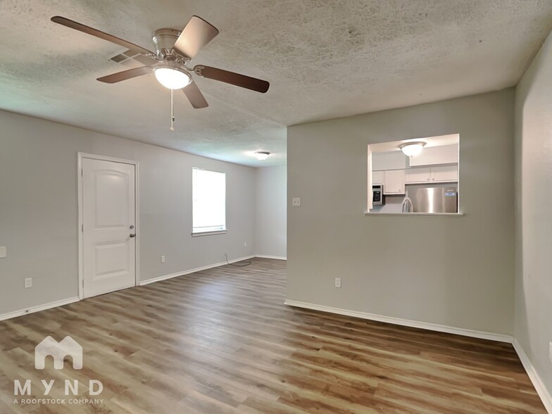 Building Photo - 4419 Trafalgar Dr