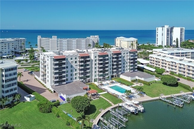 Building Photo - 3430 Gulf Shore Blvd N