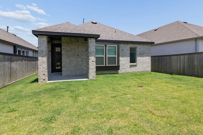 Building Photo - 11223 Common Hackberry St