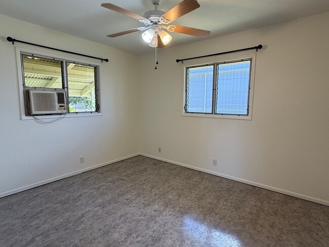 Building Photo - Fully Fenced & Gated 2BR/1BA Home