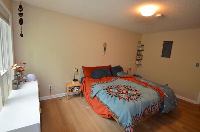 Building Photo - Ranch with bonus upstairs Fearrington Dream Home!