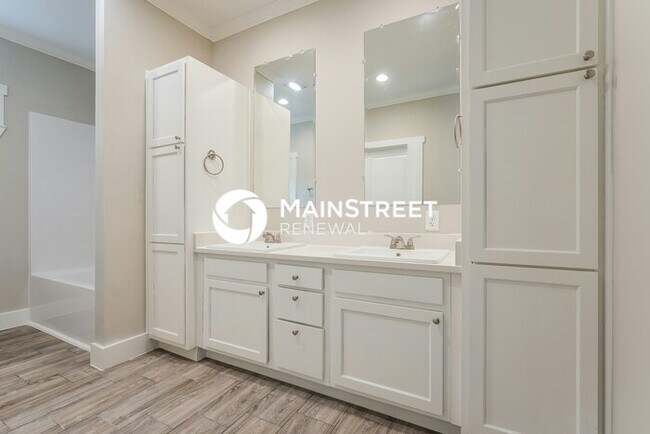 Building Photo - 4 Bedroom Pet-Friendly Home in Dallas, TX ...