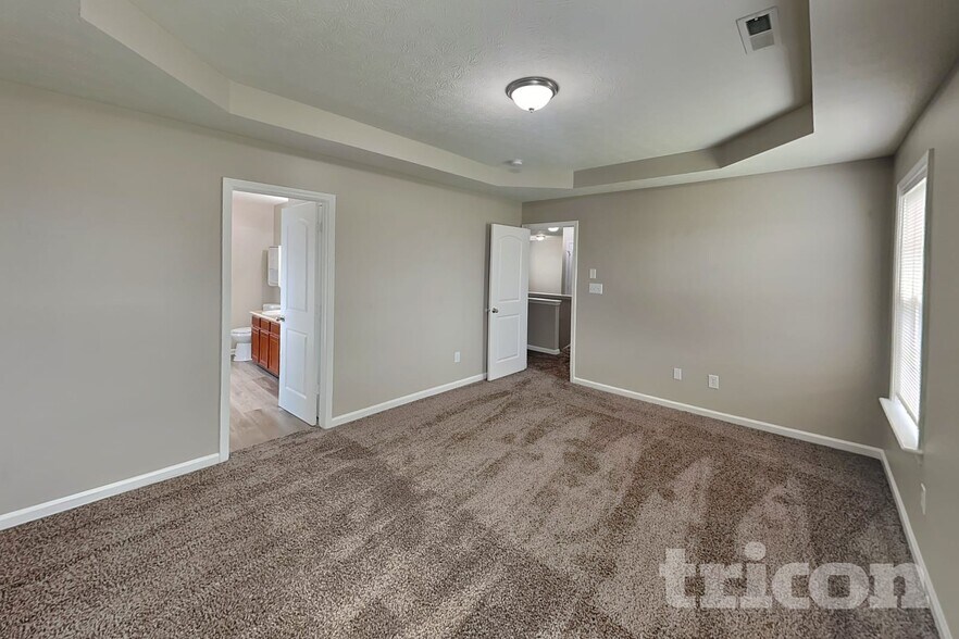 Building Photo - 5330 Himalayan Dr