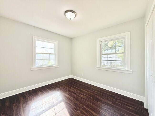 Building Photo - 5506 Staley Dr