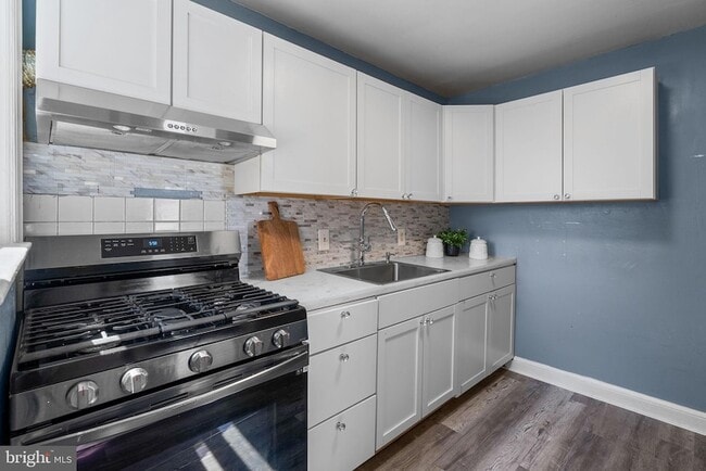 Building Photo - 2107 Brighton Rd