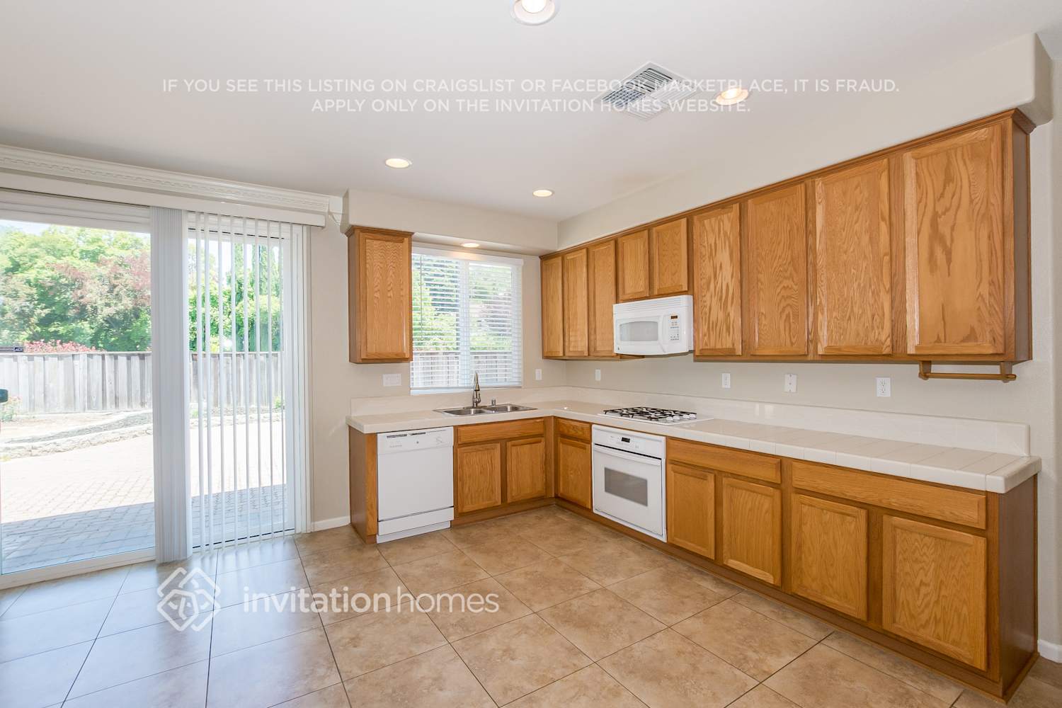 Building Photo - 112 Glenwood Cir
