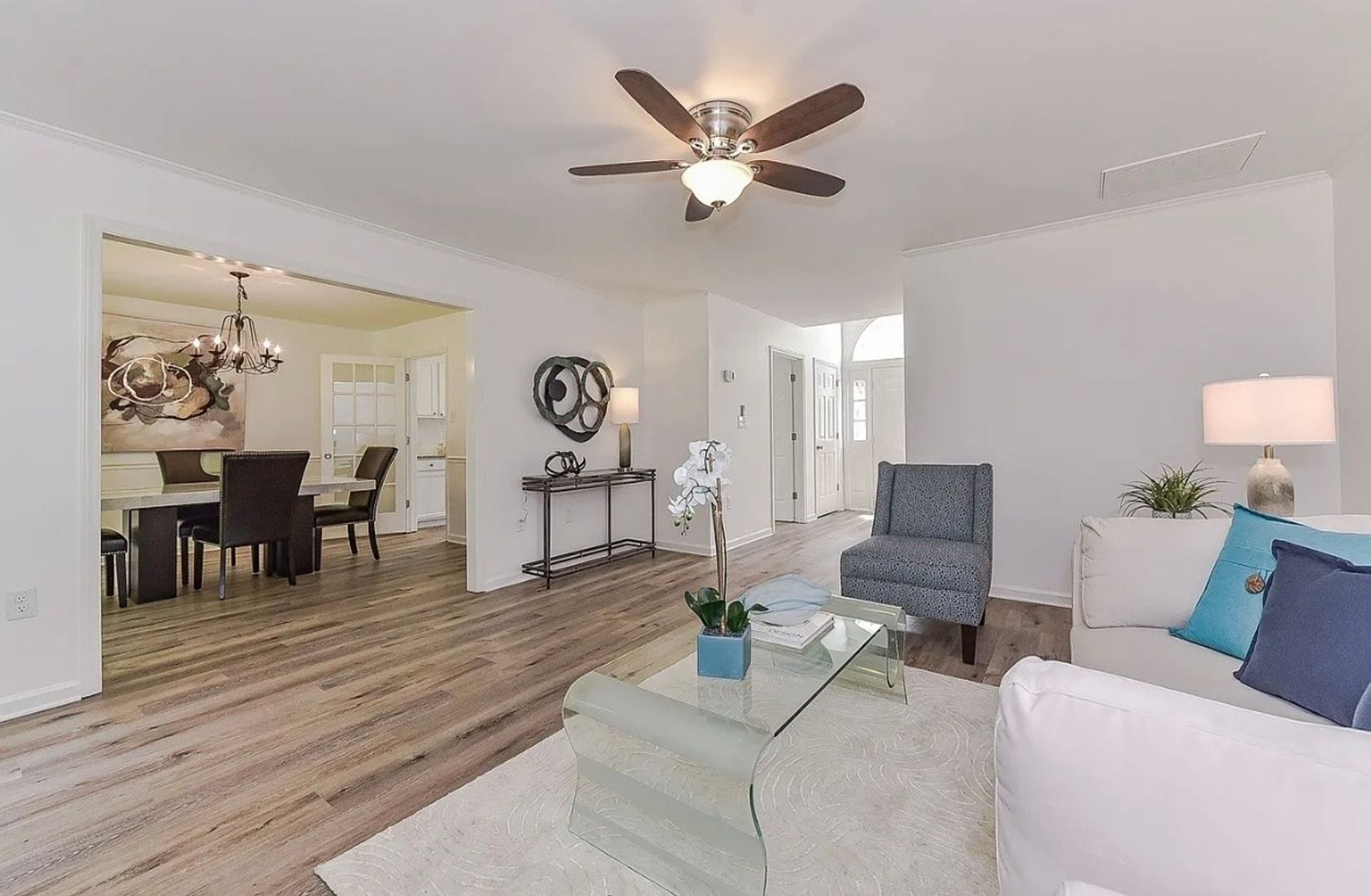 Building Photo - 5610 Vandora Dr