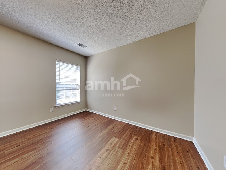 Building Photo - 156 Wildberry Ln