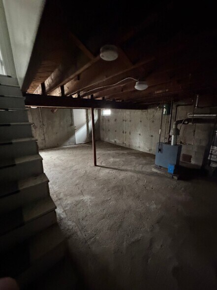 Building Photo - 51 Edgeworth St