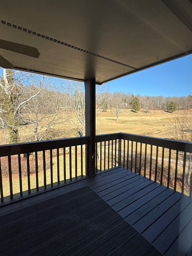 Building Photo - 2-Bed, 2-Bath Condo, The Greens/Waynesville NC