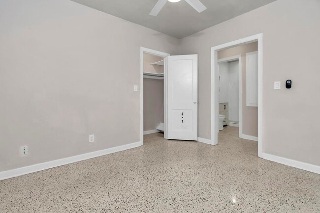 Building Photo - 17 Ocean Breeze