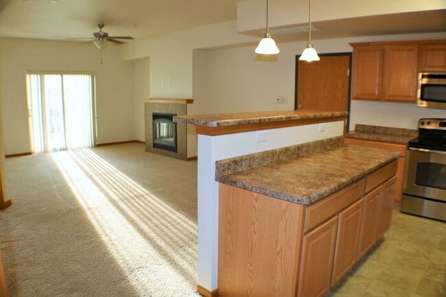 Building Photo - $1,225 | 1 Bedroom +Bonus Room, 1 Bathroom Condo | Pet Friendly* | Available for August 1st, 2026...
