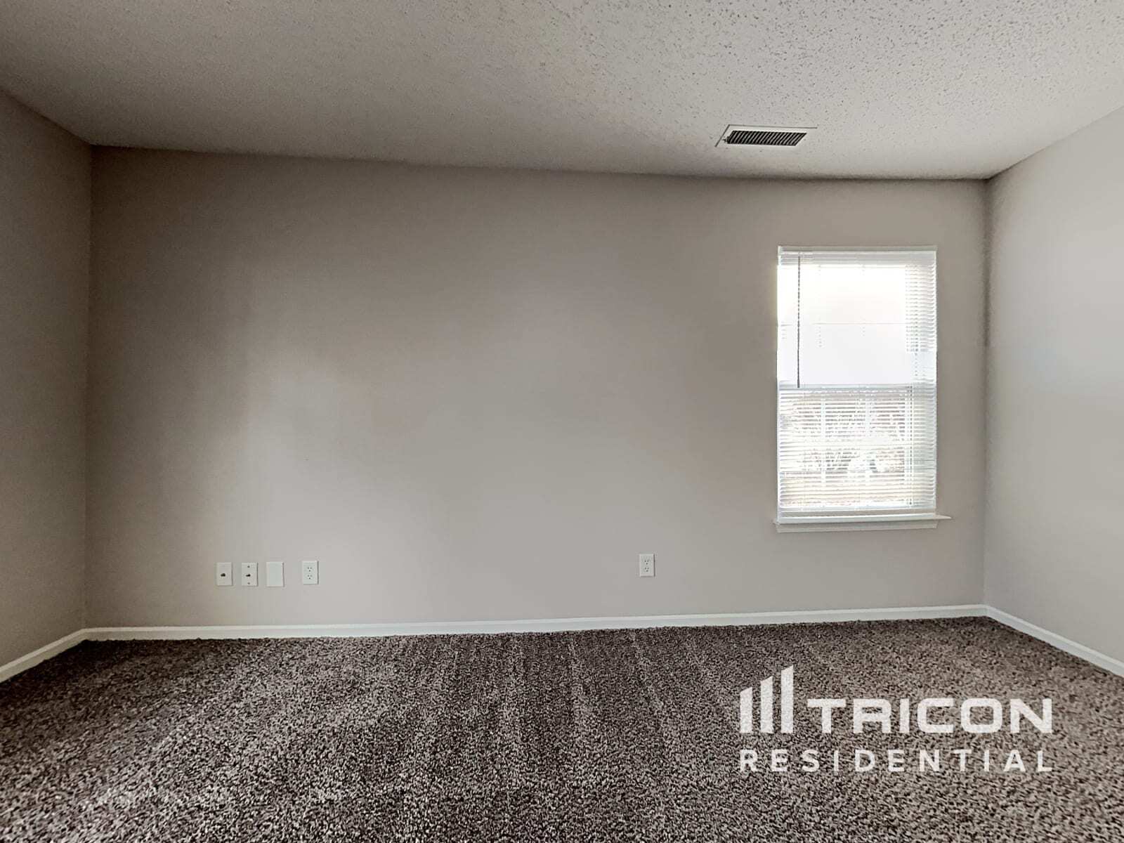 Building Photo - 3402 Carica Dr