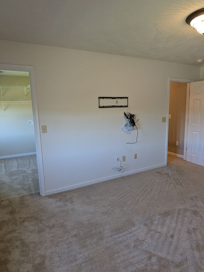 Building Photo - Single Family Home