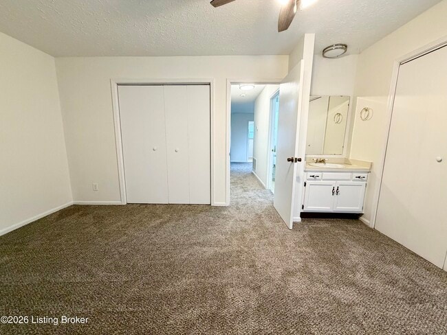 Building Photo - 710 Victoria Ct
