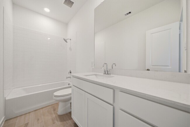 Building Photo - 21607 Colonial Medow Creek Trl