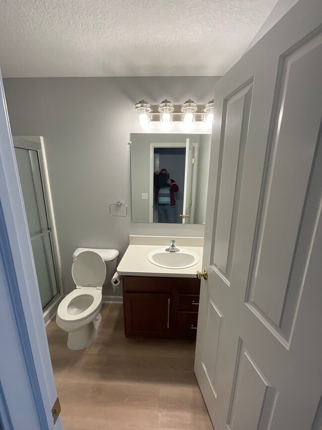 Building Photo - 28862 Cullen Dr