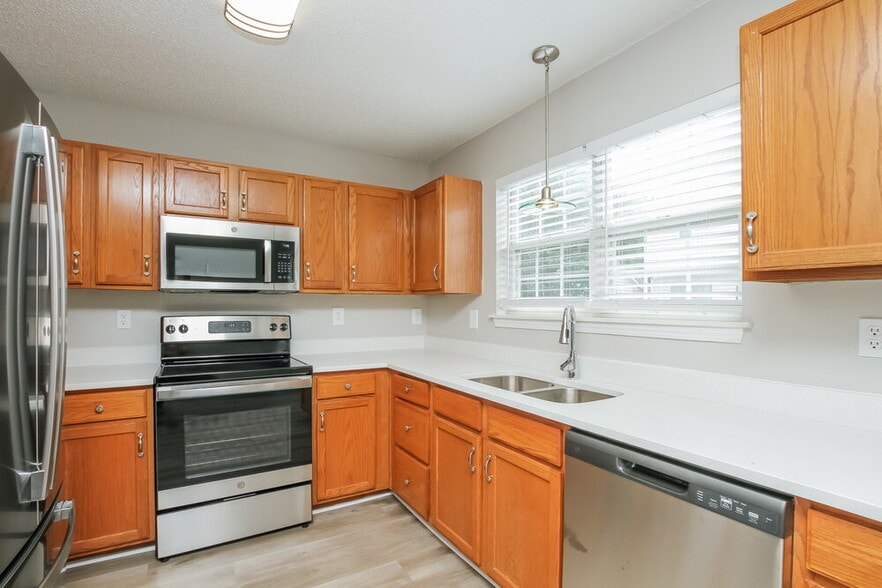 Building Photo - 8809 Little Hampton Pl