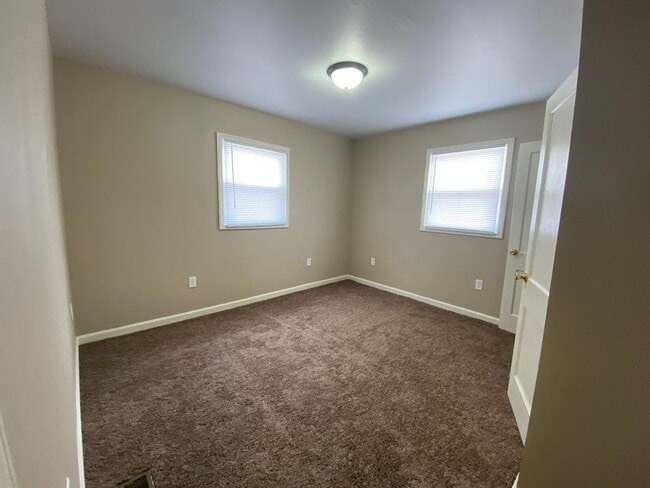 Building Photo - 4805 Spatz Ave