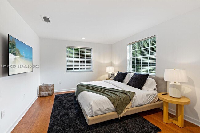 Building Photo - 14850 Old Cutler Rd