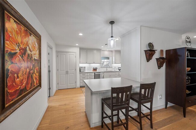 Building Photo - 1615 Maux Dr