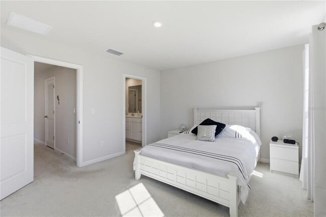 Building Photo - 4740 Old Blush St