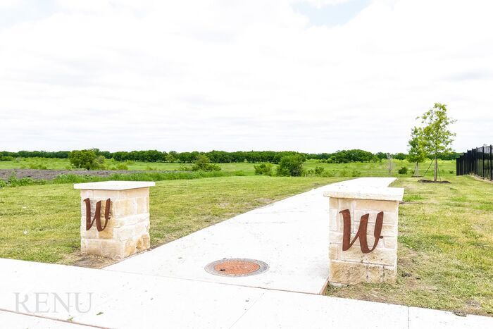 Building Photo - 6005 Mojave Dr