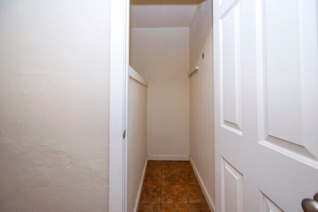 Building Photo - 201 Koch Ave