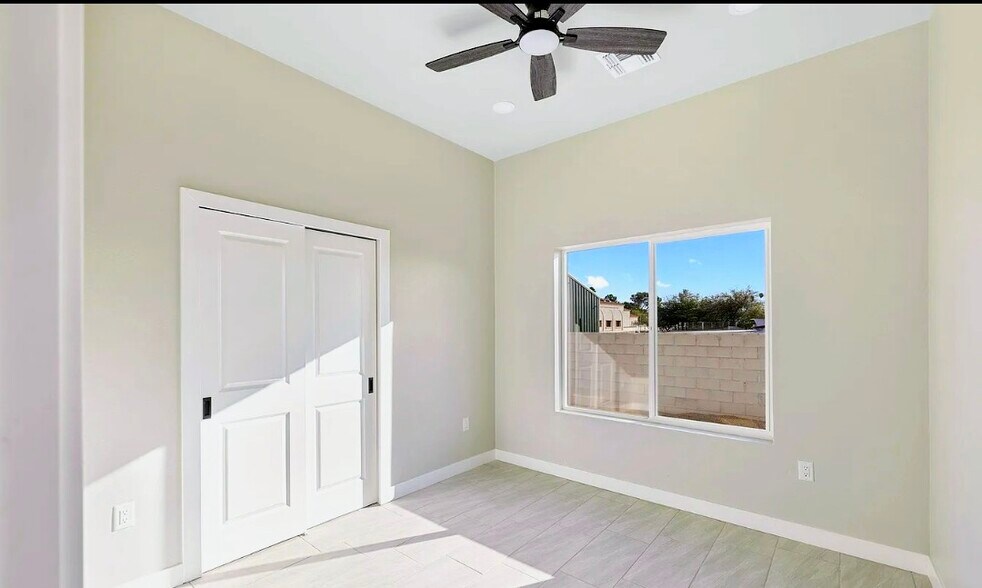 Building Photo - 1325 W Speedway Blvd