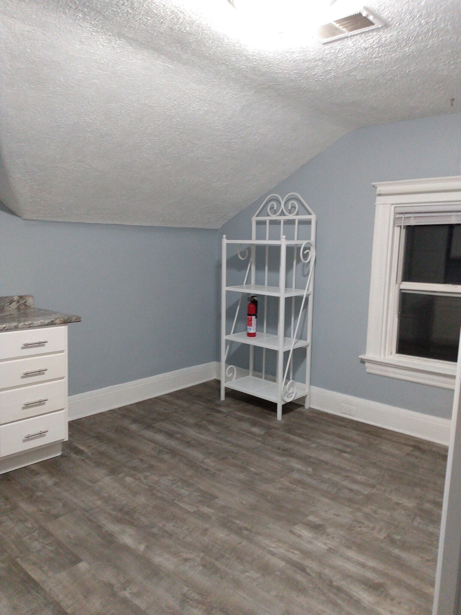 Building Photo - 4413 Floral Ave