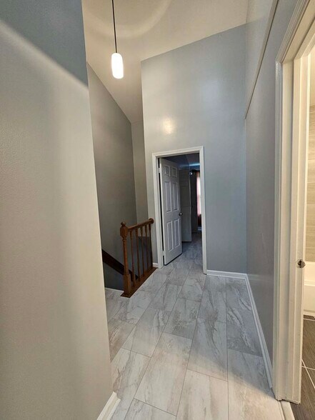 Upper halway - 323 Felsted Ct