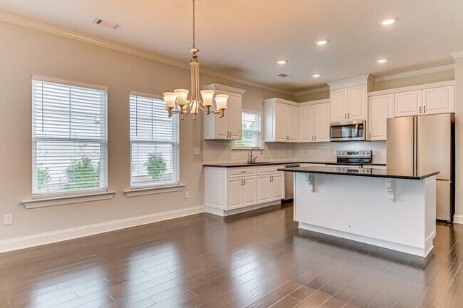 Building Photo - 5107 Heathbrook Dr