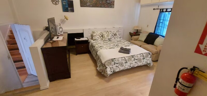 Building Photo - 688 Nebraska St