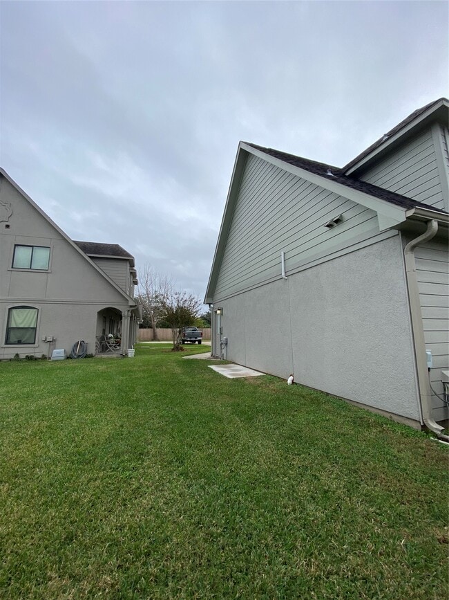 Building Photo - 18223 County Rd 132