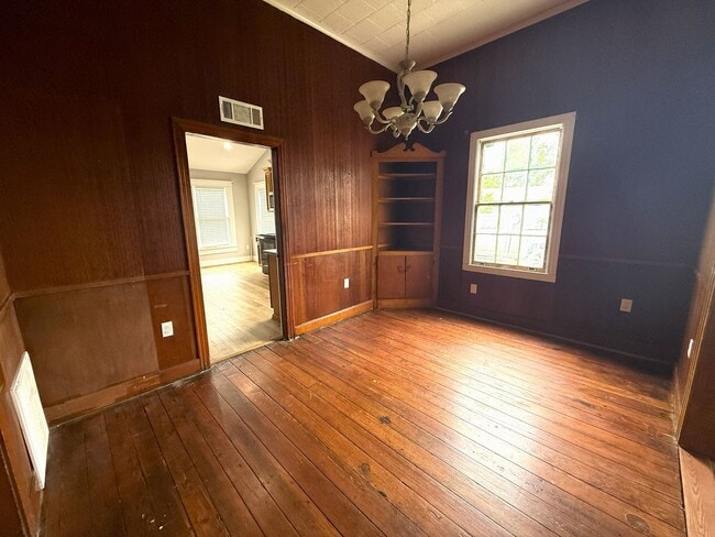 Building Photo - 2BR Historic Home in Downtown Lake Charles