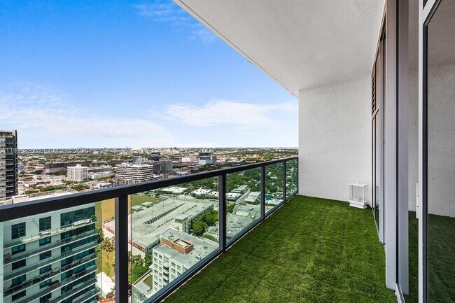 Building Photo - 3301 NE 1st Ave