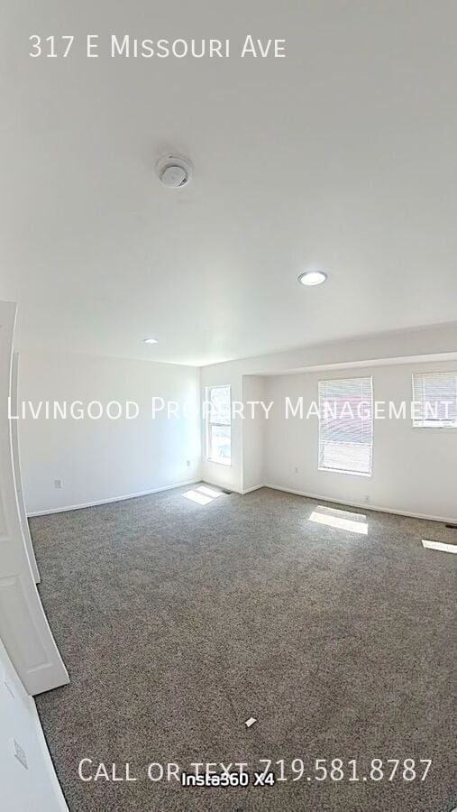 Building Photo - 317 E Missouri Ave