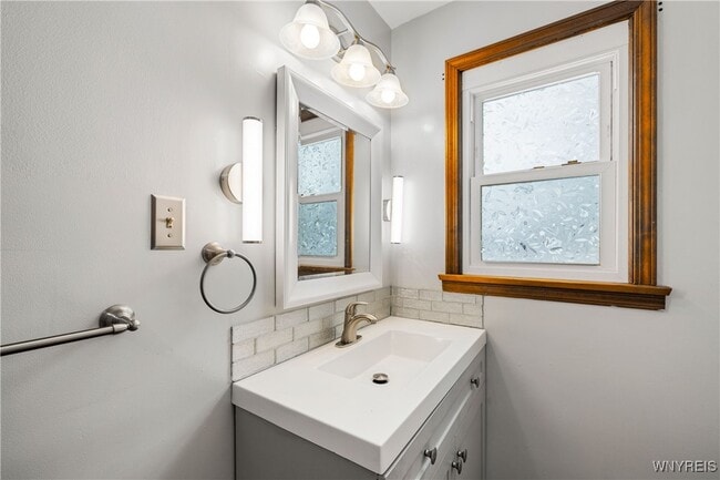 Building Photo - 133 Halstead Ave