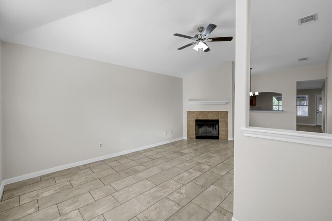 Building Photo - 10486 Twin Circles Dr