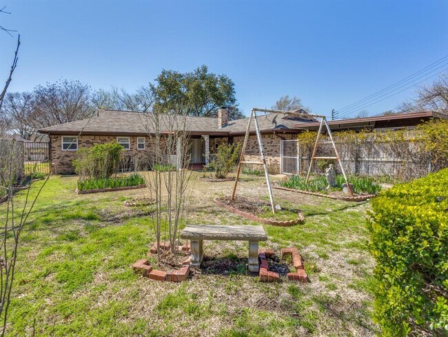 Building Photo - 6025 Wrigley Way