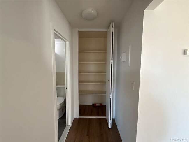 Building Photo - 142 Trenchard St